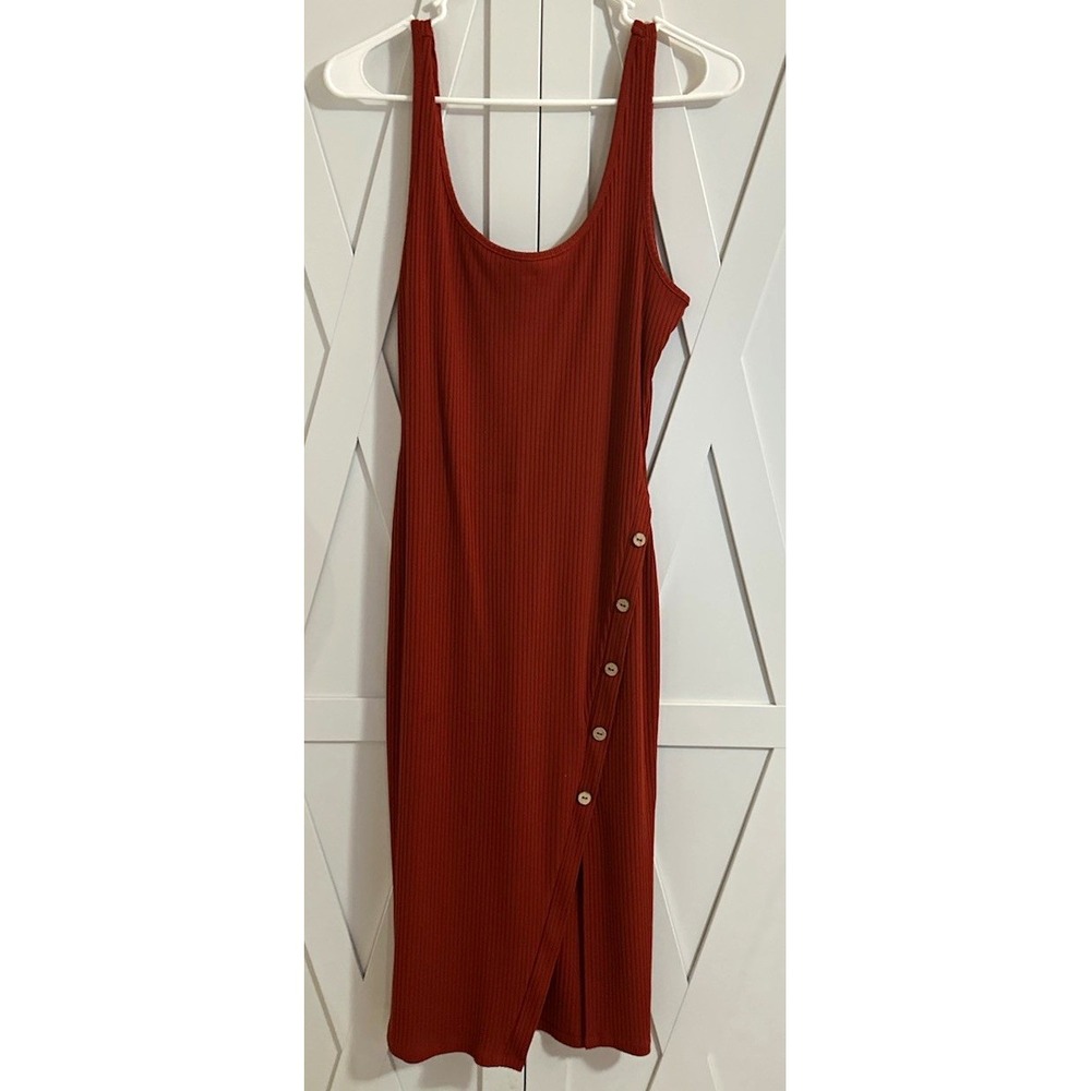Iris Women's Solid Rust Ribbed Sleeveless Scoop Neck Button Jumpsuit, L